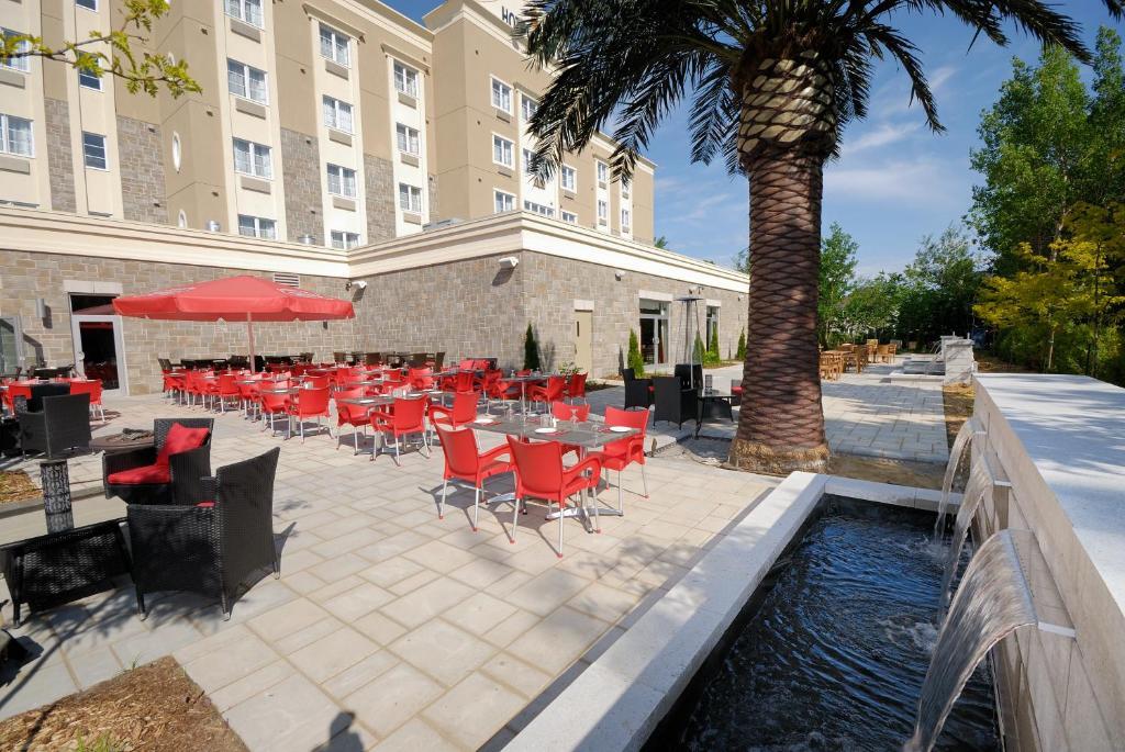 Imperia Hotel Et Suites Terrebonne Eksteriør bilde