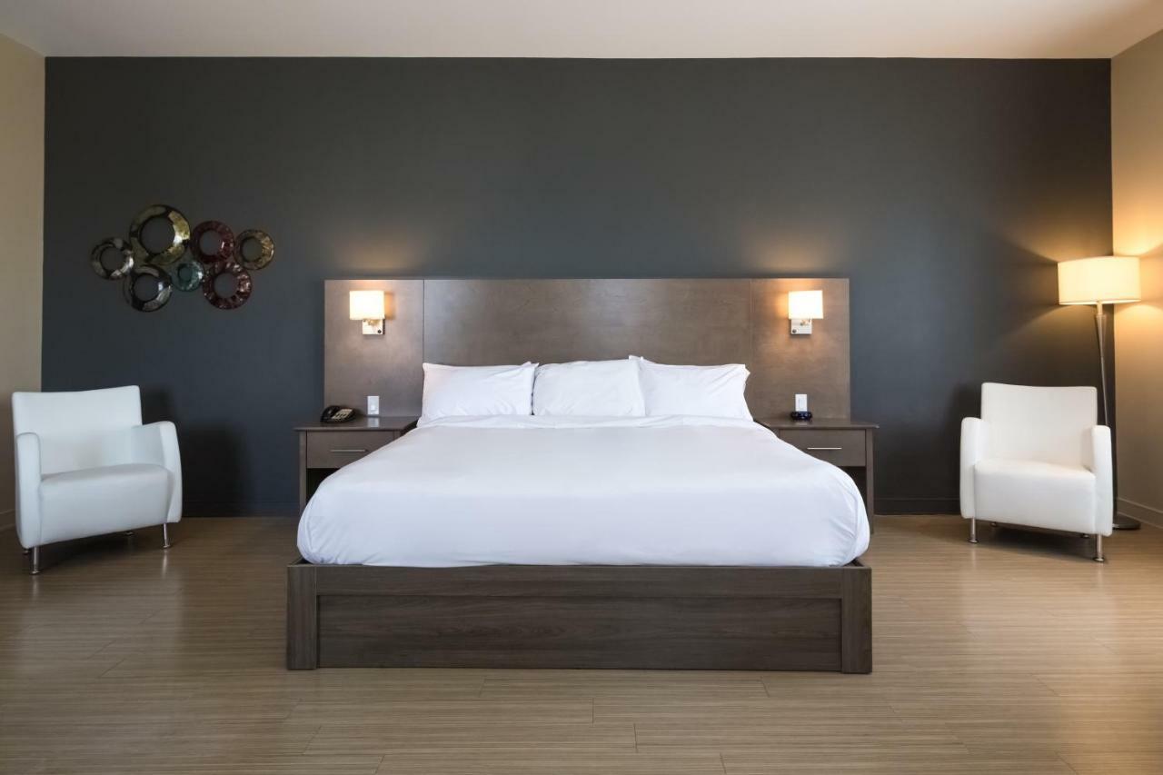 Imperia Hotel Et Suites Terrebonne Eksteriør bilde