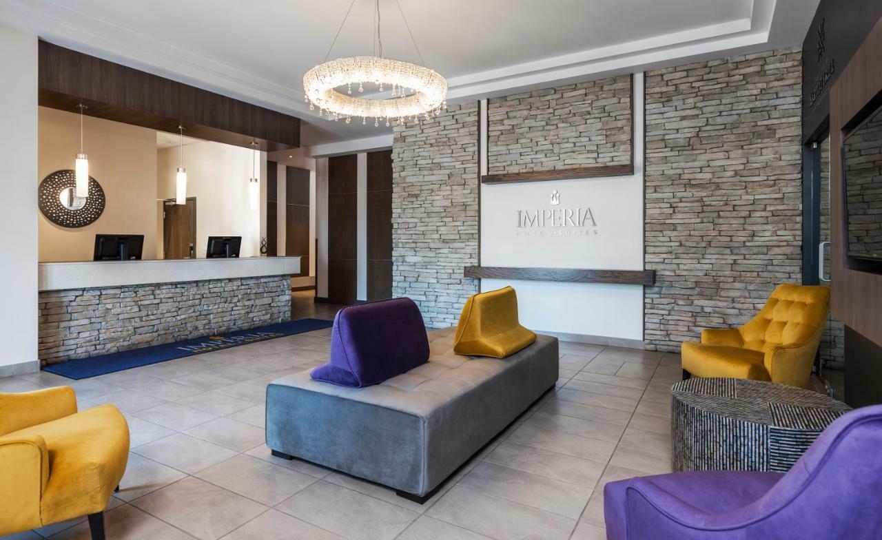 Imperia Hotel Et Suites Terrebonne Eksteriør bilde